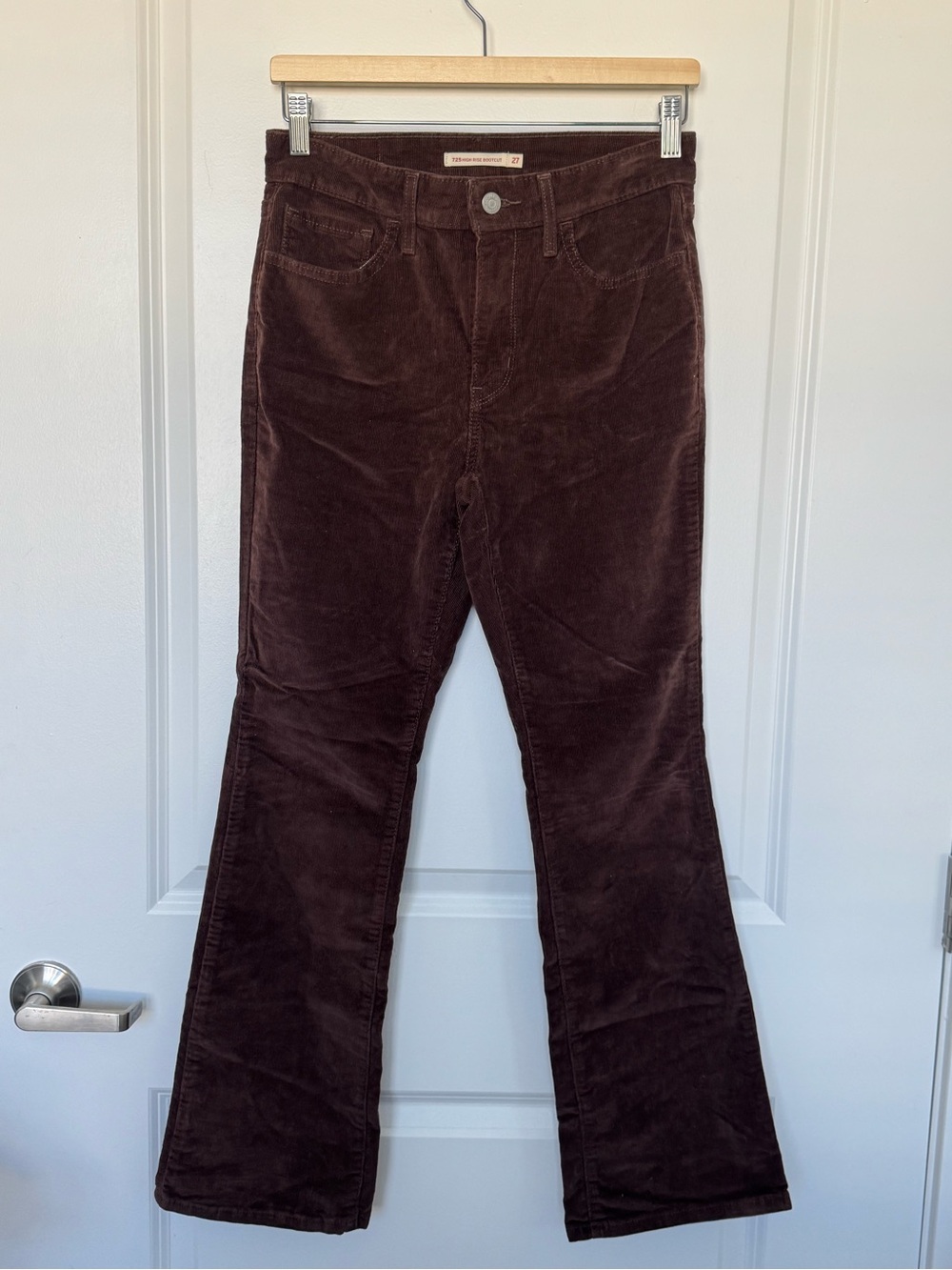 Levi's 725 High Rise Boot Cut Corduroy Pants in Chocolate Brown Size 27